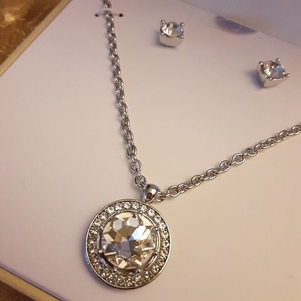 Crystal Halo Pendant Necklace & Stud Earrings - NWOT